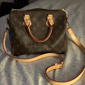 Louis Vuitton Monogram Speedy 25
